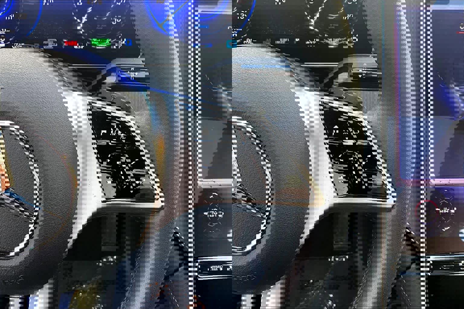 Used 2024 Mercedes-Benz EQE 350+ 4MATIC Sedan w/ Driver Assistance Package image 24