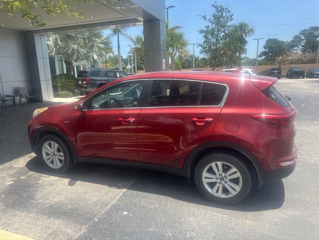 Used 2017 Kia Sportage LX AWD/4WD image 4