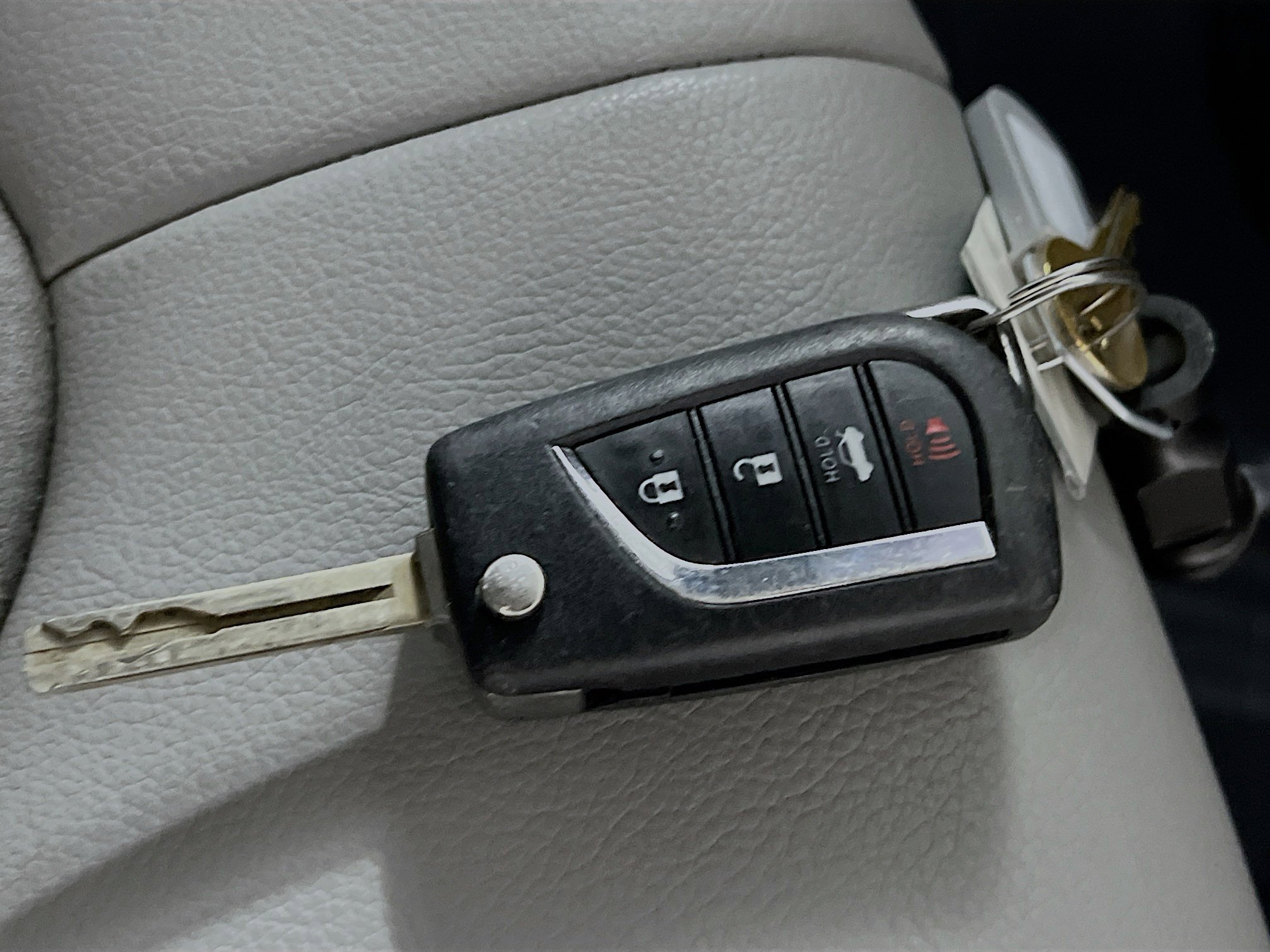 Used 2020 Toyota Camry SE FWD image 36
