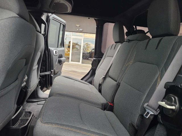 Used 2024 Jeep Wrangler Unlimited AWD/4WD image 24