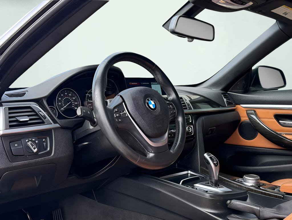 Used 2018 BMW 430i xDrive Convertible image 2