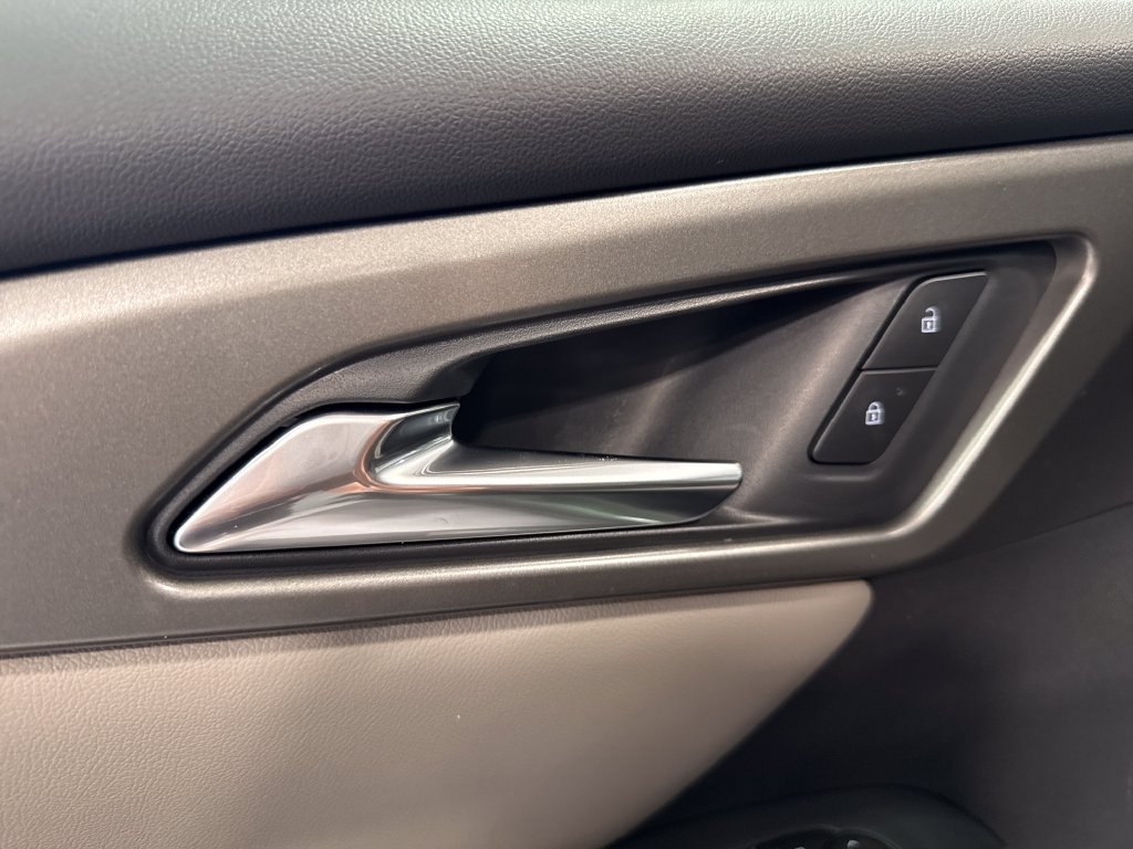 New 2027 Chevrolet Traverse LT AWD/4WD image 25