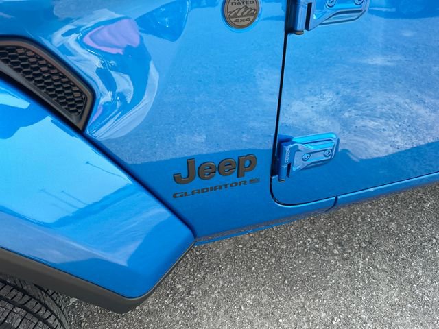 New 2025 Jeep Gladiator Sport image 41