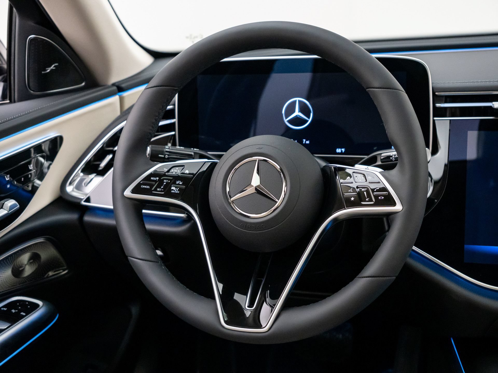 New 2026 Mercedes-Benz E 350 4MATIC Sedan image 11