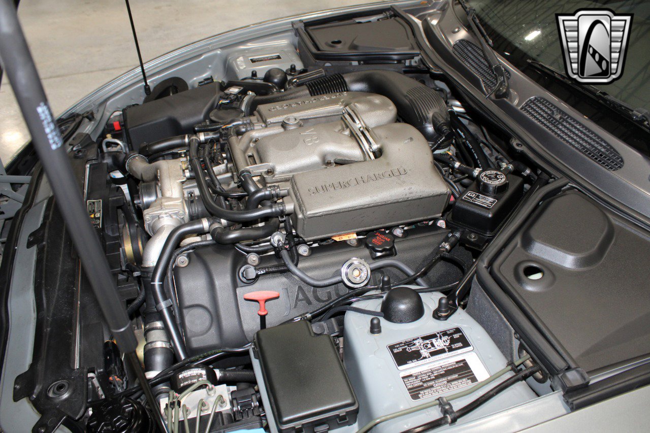 Used 2004 Jaguar XK8 Convertible image 9