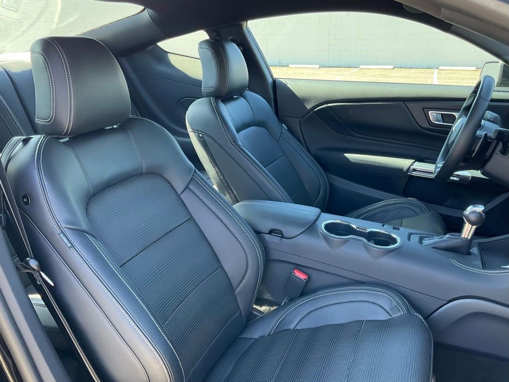 Used 2025 Ford Mustang GT Premium image 33