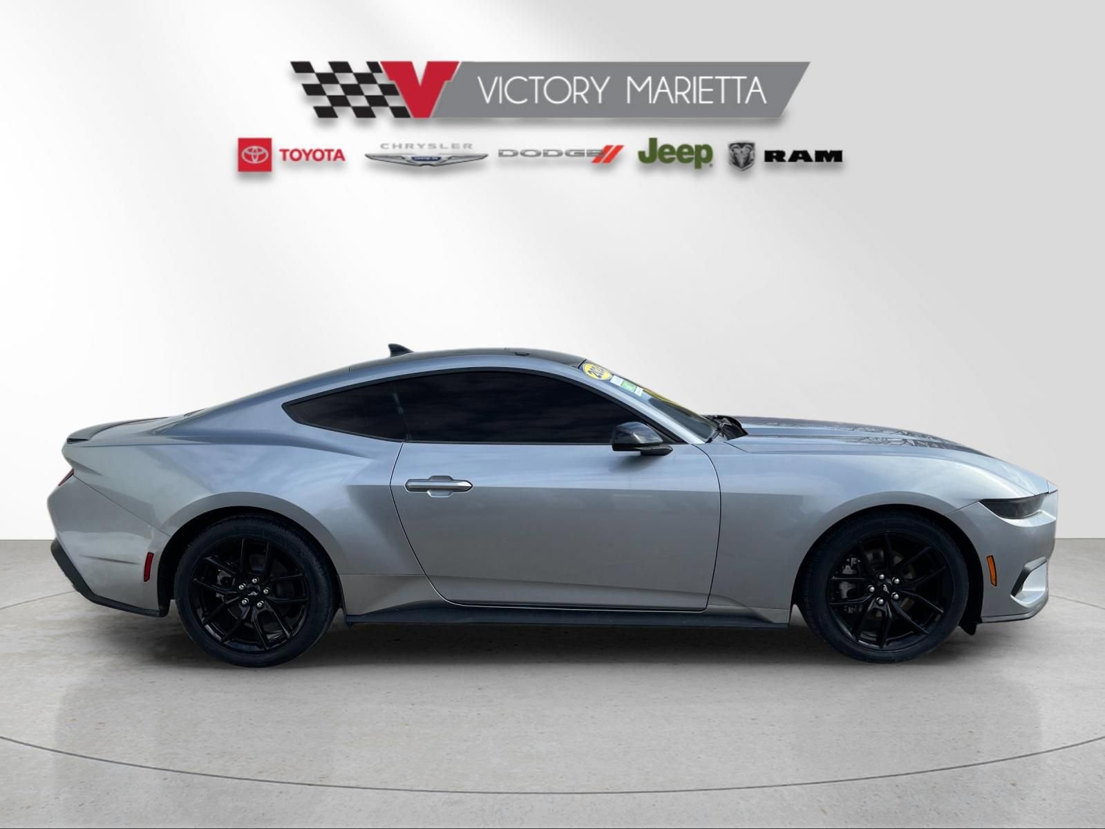 Used 2024 Ford Mustang Coupe image 5
