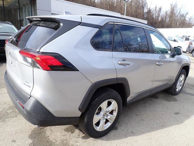 Certified 2021 Toyota RAV4 LE image 3