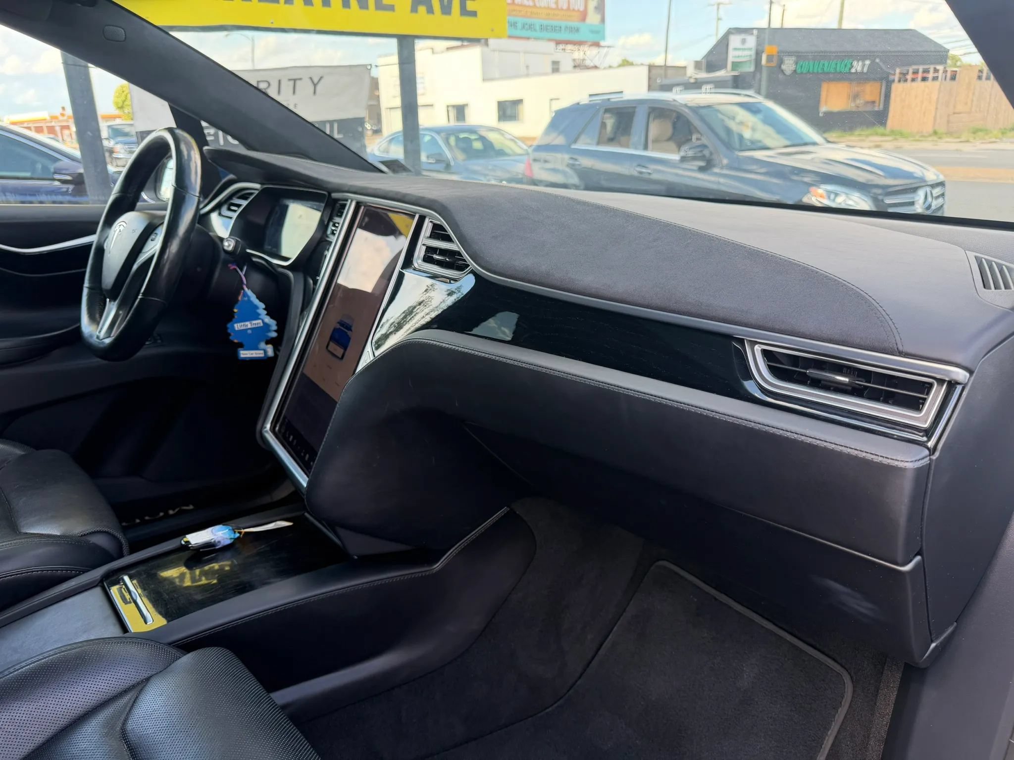 Used 2016 Tesla Model X 75D AWD/4WD image 9
