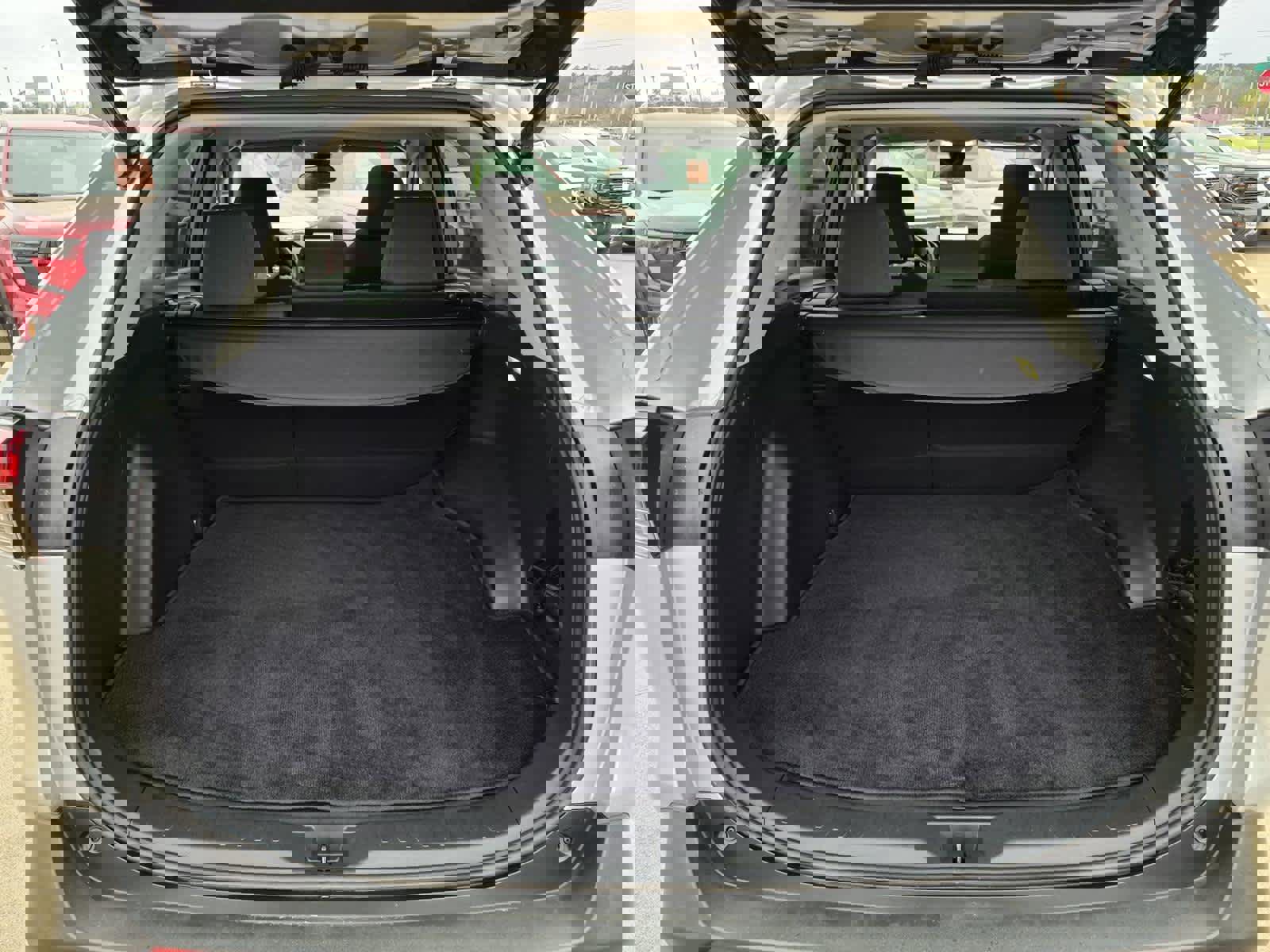 Used 2023 Toyota RAV4 XLE w/ Convenience Package image 9