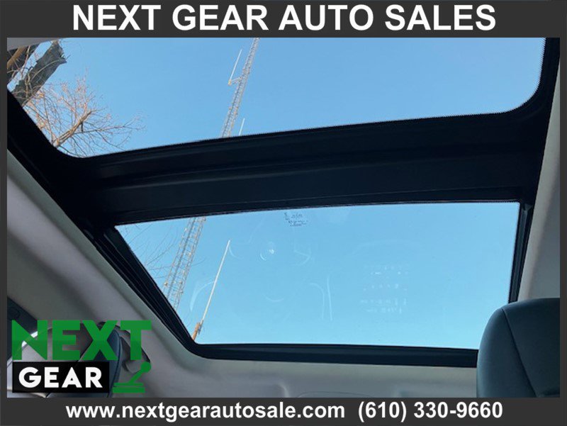 Used 2015 Jeep Cherokee Trailhawk w/ Comfort/Convenience Group image 14