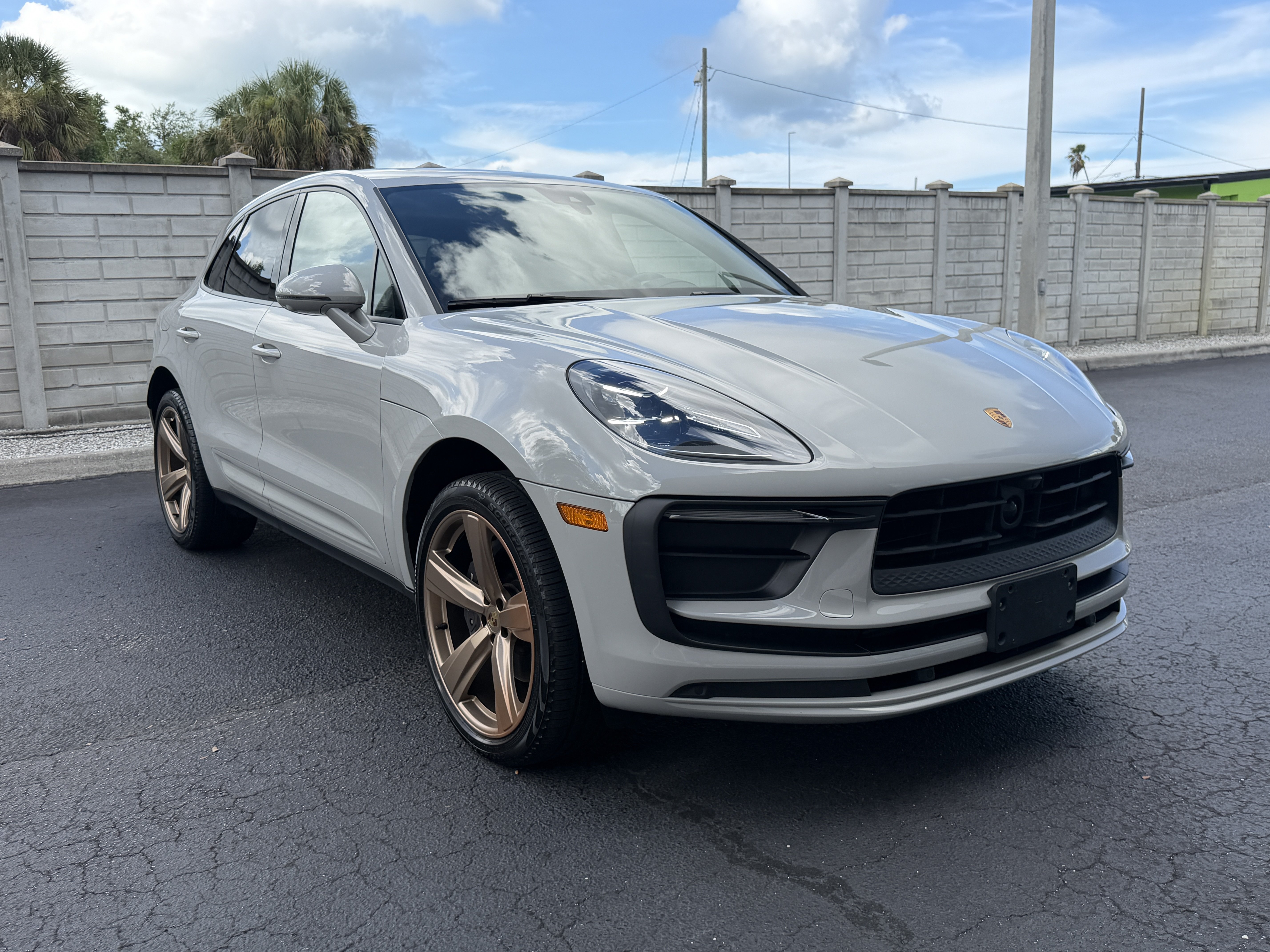 Certified 2023 Porsche Macan AWD/4WD image 8