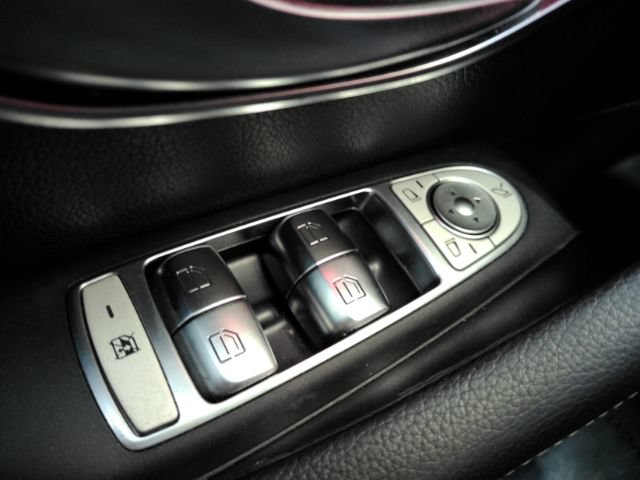 Used 2017 Mercedes-Benz E 300 4MATIC image 37