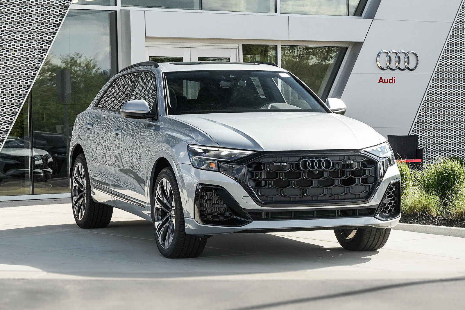 New 2025 Audi Q8 Premium Plus image 2