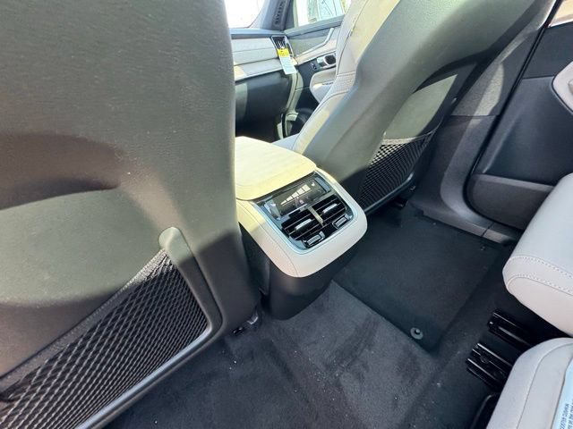 New 2026 Volvo XC90 B6 Plus w/ Protection Package AWD/4WD image 25