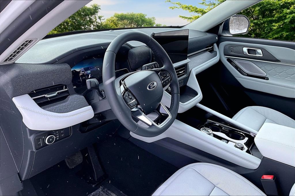 New 2026 Ford Explorer Platinum w/ LUX Leather Package image 6