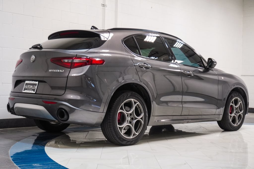 Used 2023 Alfa Romeo Stelvio Ti AWD/4WD image 30