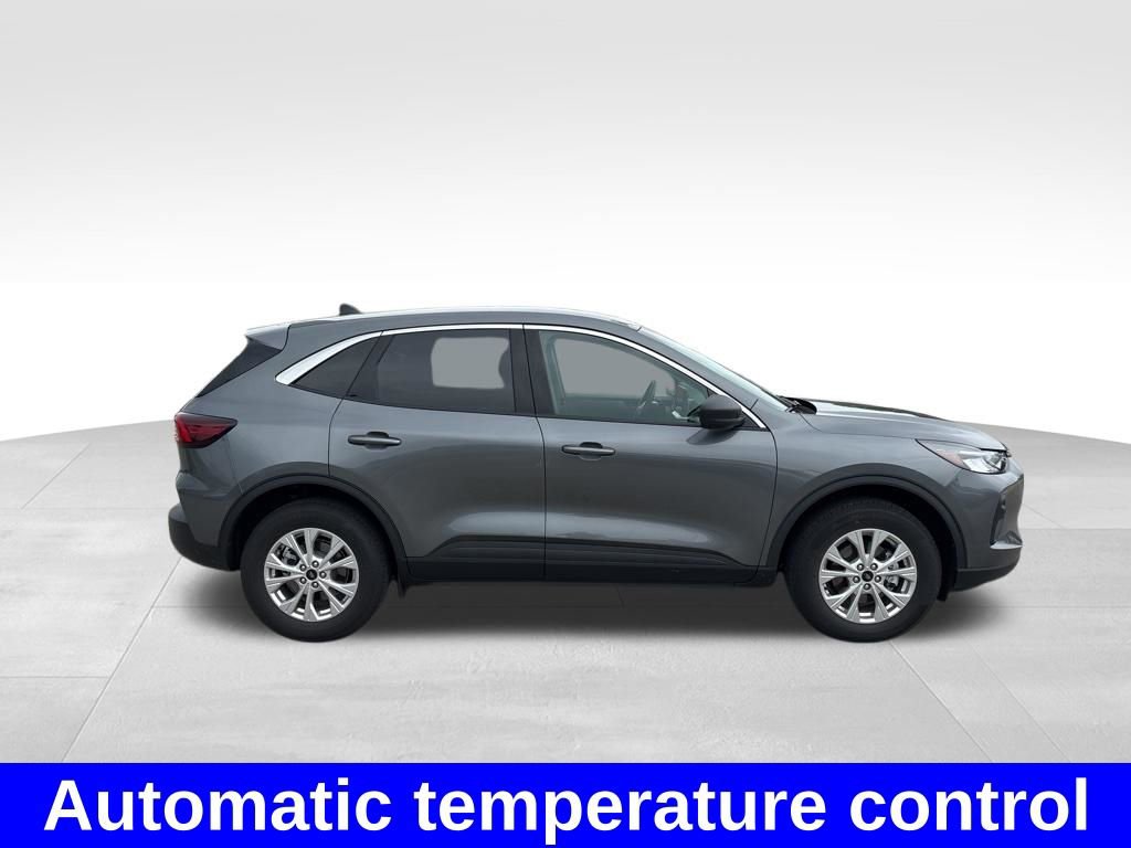 Used 2024 Ford Escape Active w/ Tech Pack #1 AWD/4WD image 8