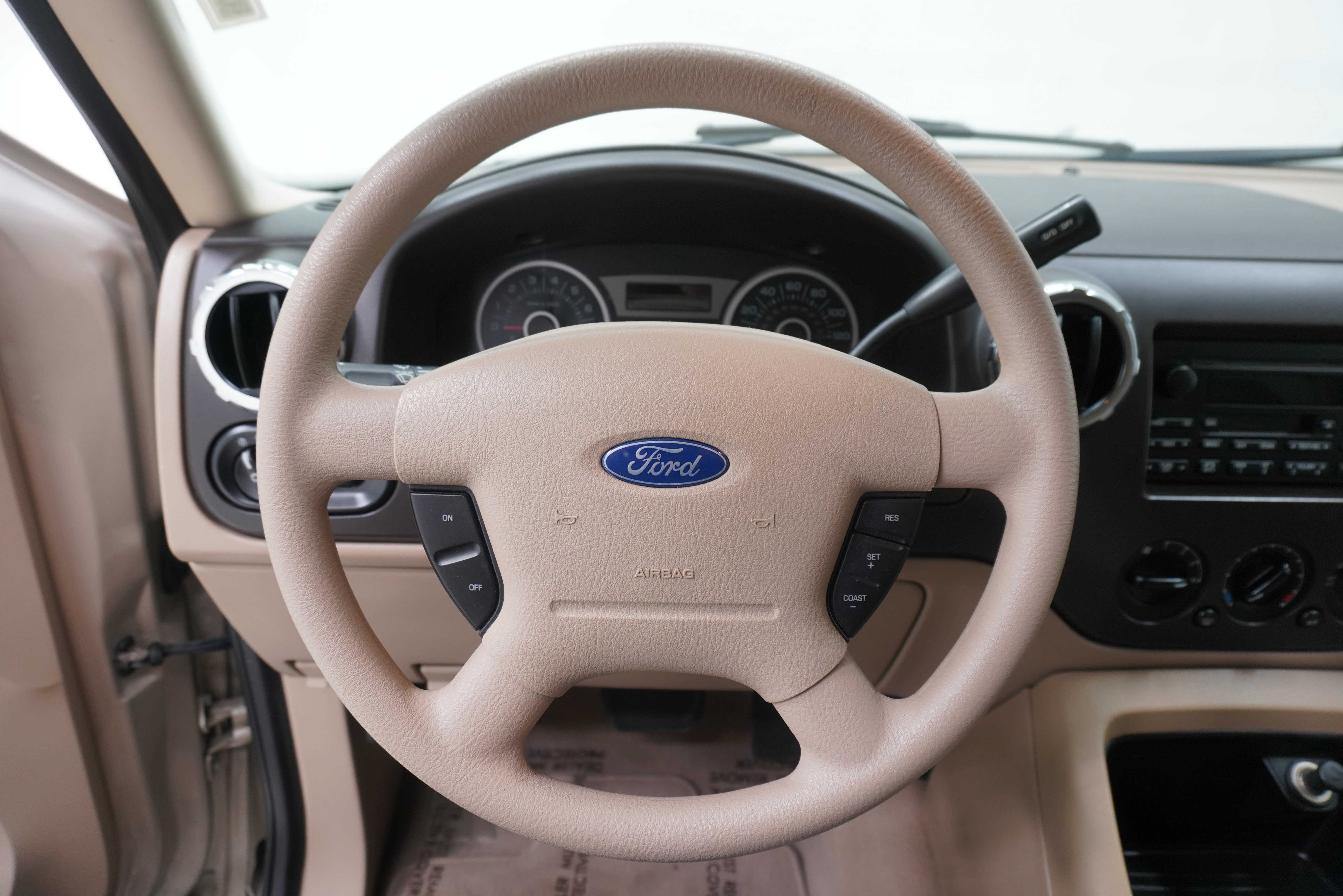 Used 2006 Ford Expedition XLT RWD image 17