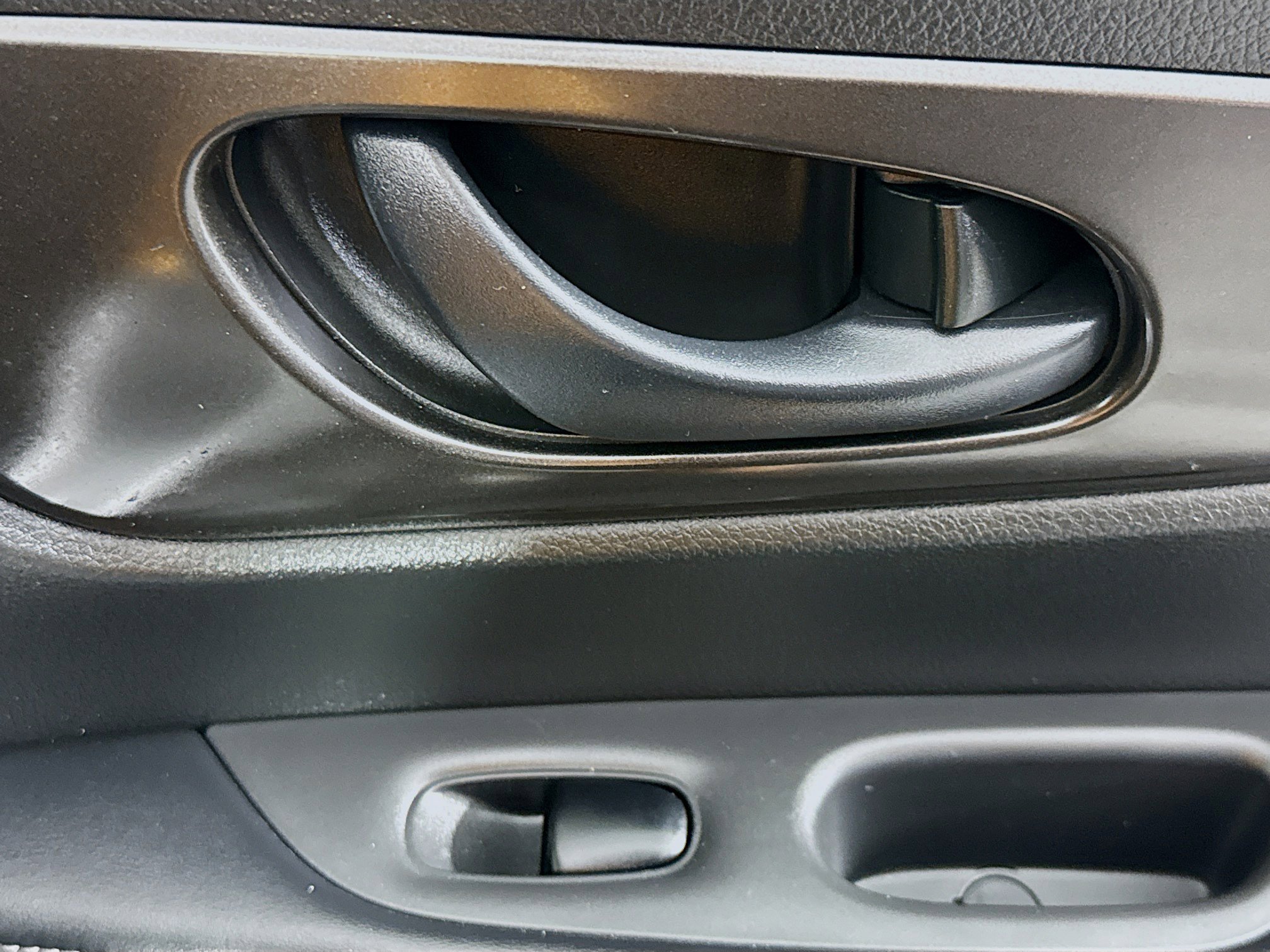 Used 2020 Nissan Rogue S AWD/4WD image 29