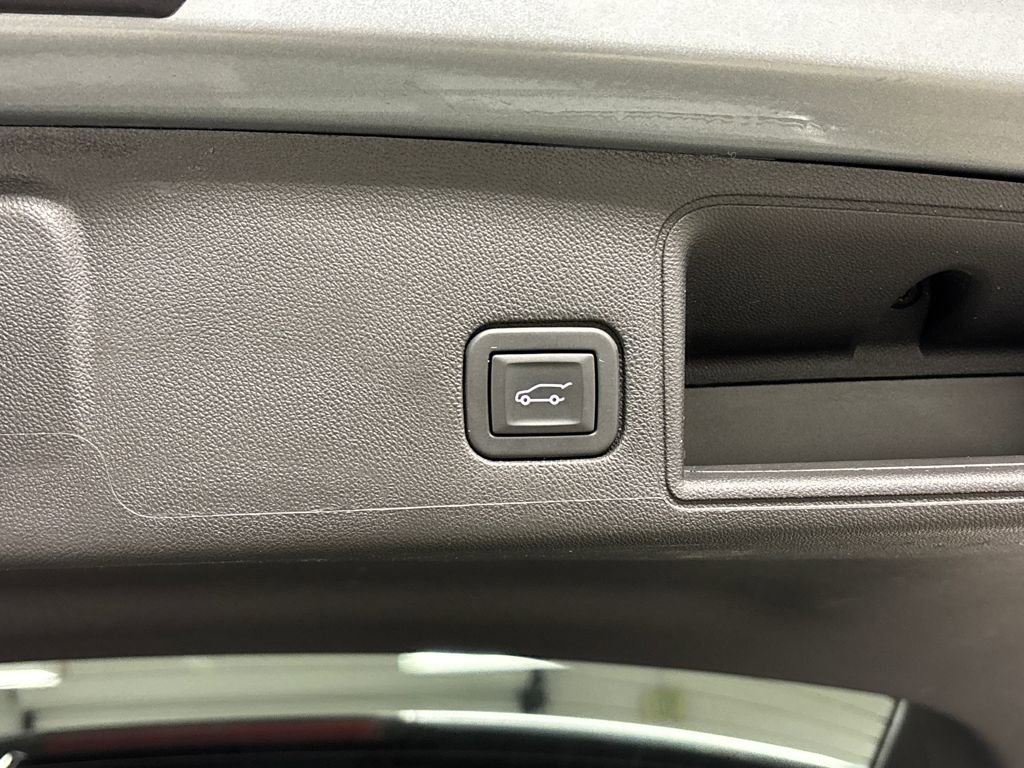 Certified 2023 GMC Terrain SLE w/ Driver Convenience Package image 20