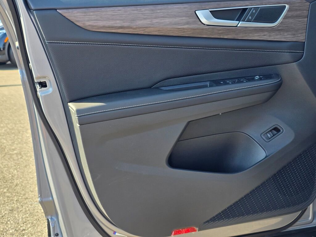 New 2025 Volkswagen Atlas SEL image 29
