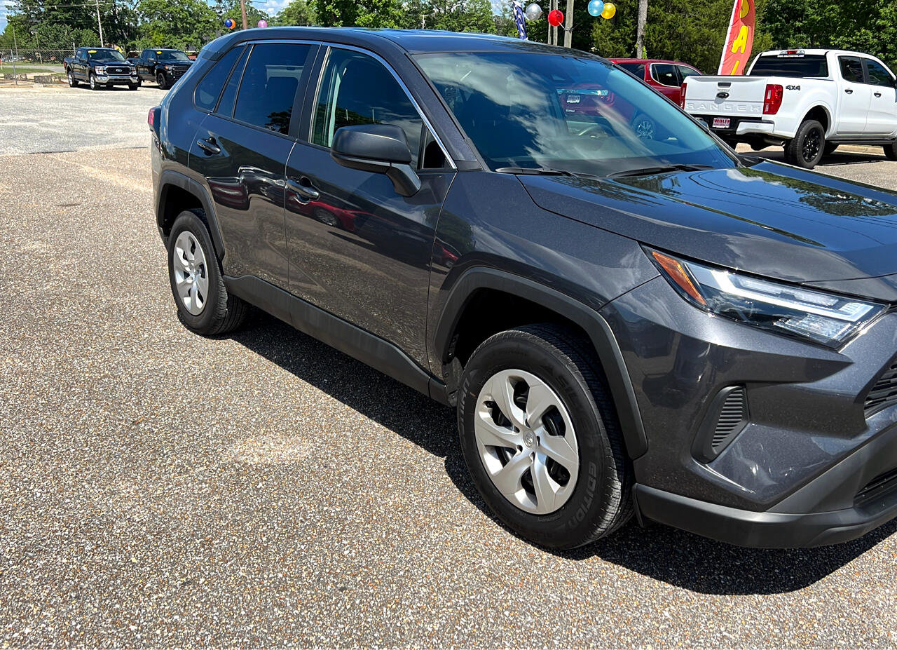 Used 2023 Toyota RAV4 LE image 5