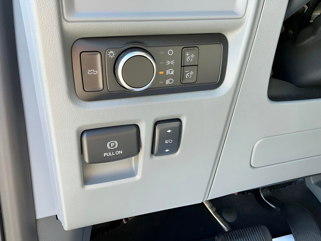 New 2025 Ford F150 Lightning Flash image 31