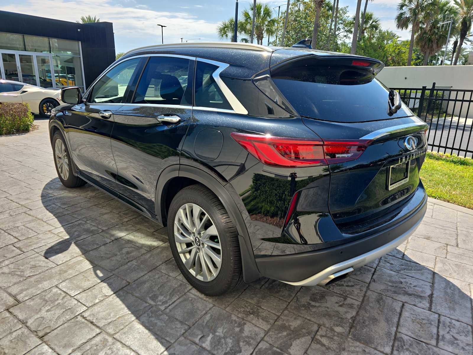 Used 2023 INFINITI QX50 Luxe w/ Cargo Package FWD image 6