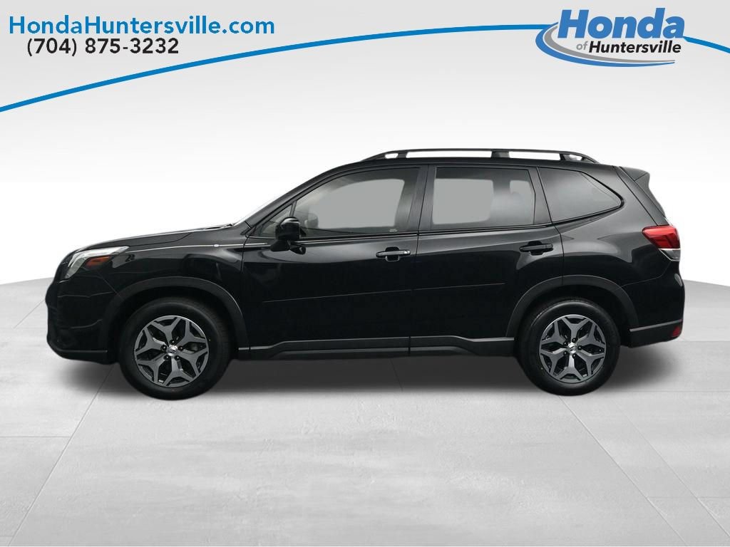 Used 2024 Subaru Forester Premium AWD/4WD image 9