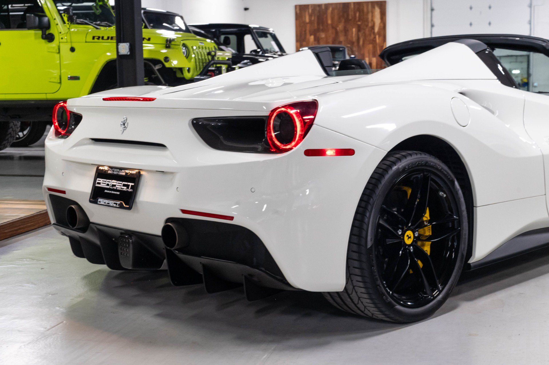 Used 2016 Ferrari 488 Spider RWD image 71