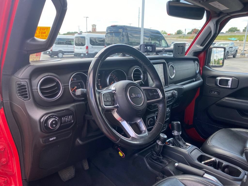 Used 2020 Jeep Gladiator Overland AWD/4WD image 12