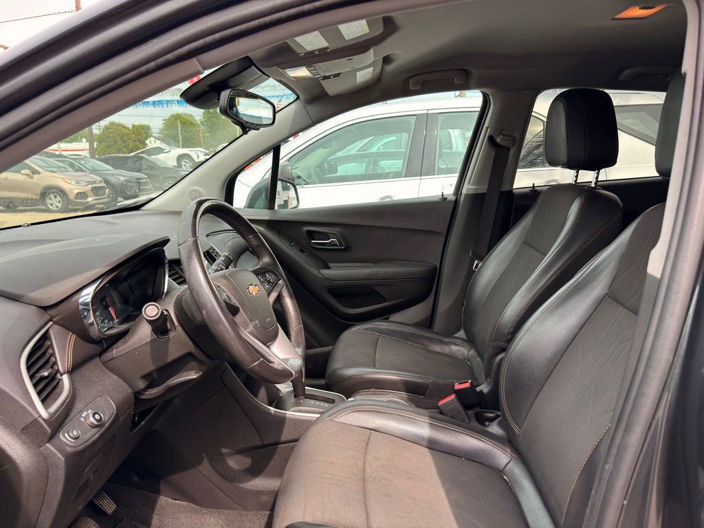 Used 2018 Chevrolet Trax LT w/ Driver Confidence Package FWD image 9