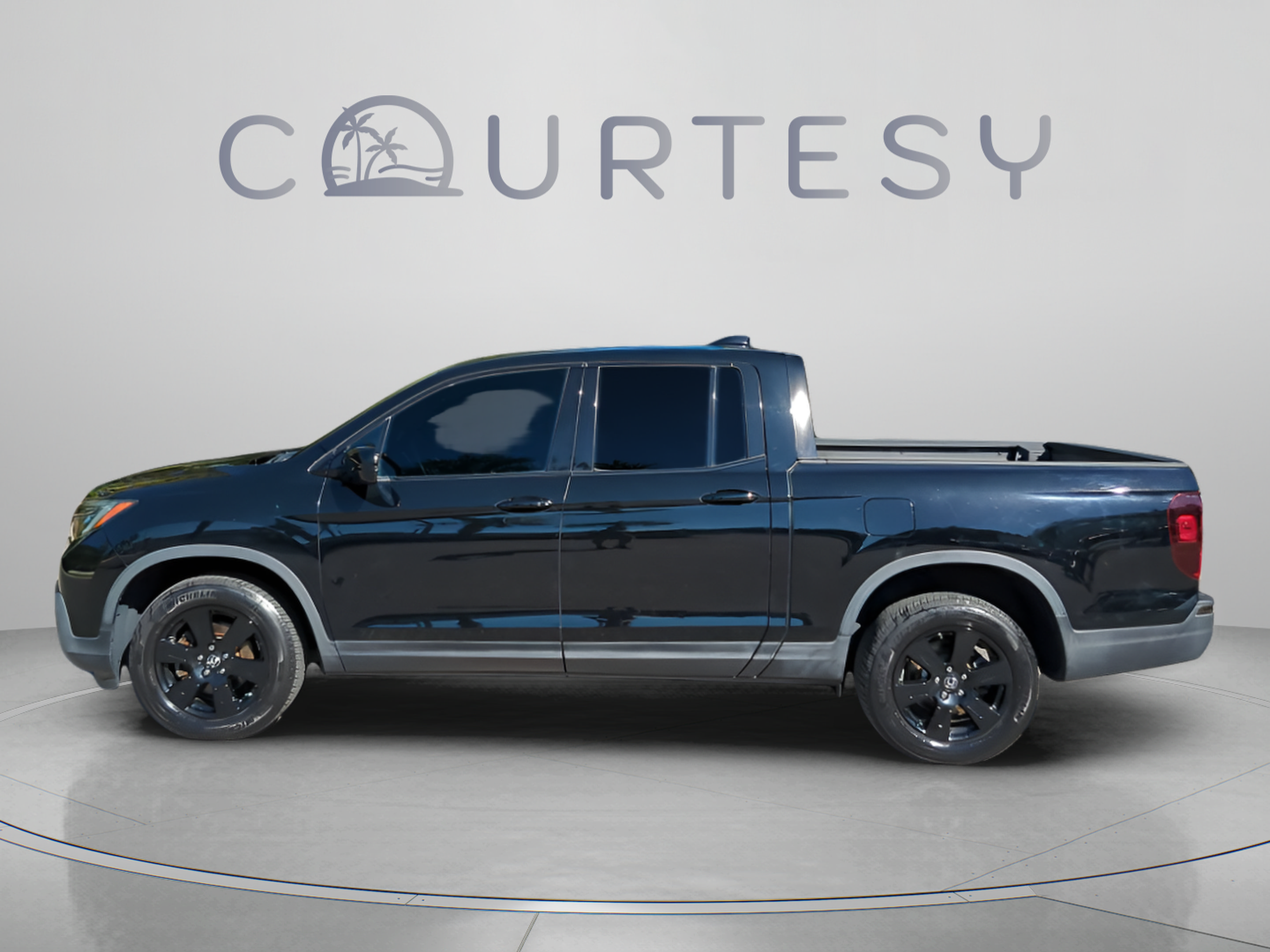 Used 2017 Honda Ridgeline Black Edition image 4