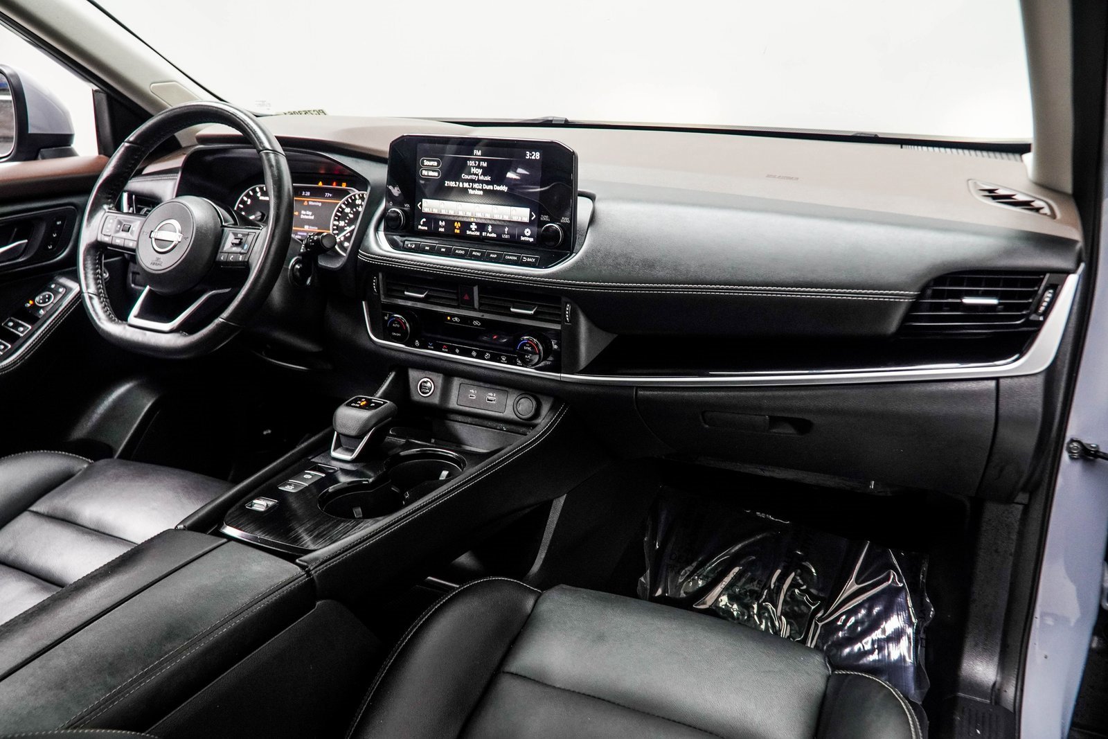 Used 2023 Nissan Rogue SL w/ SL Premium Package image 13