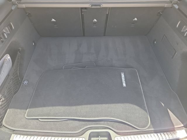 Used 2025 Mercedes-Benz GLC 300 4MATIC image 5