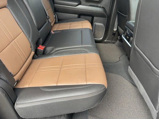 Used 2024 Chevrolet Silverado 3500 High Country image 8