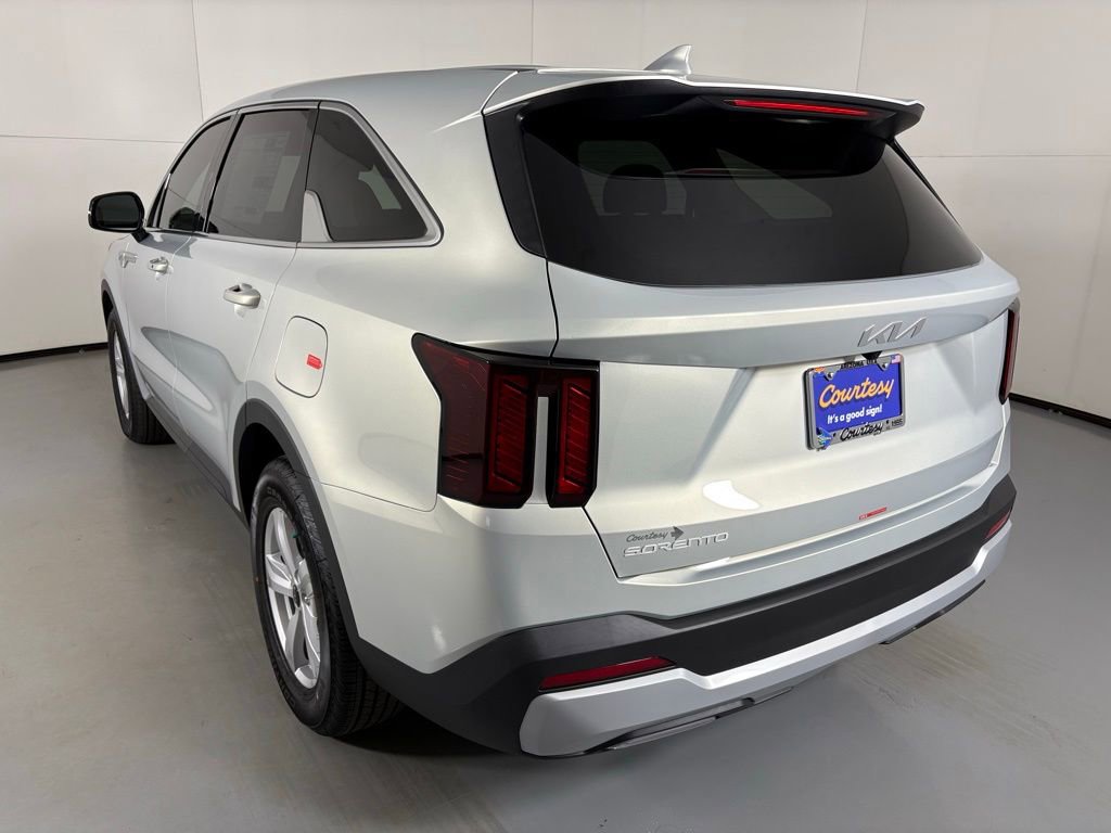 New 2026 Kia Sorento LX FWD image 6