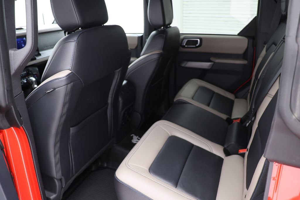 Used 2023 Ford Bronco Wildtrak image 12