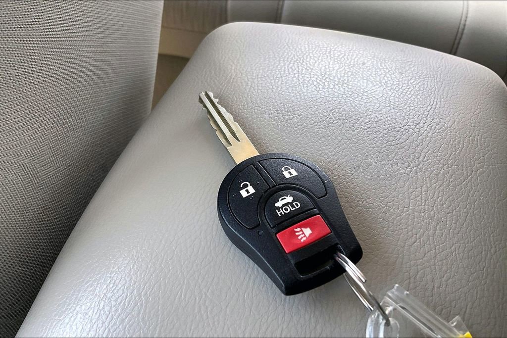 Used 2014 Nissan Sentra SV FWD image 12