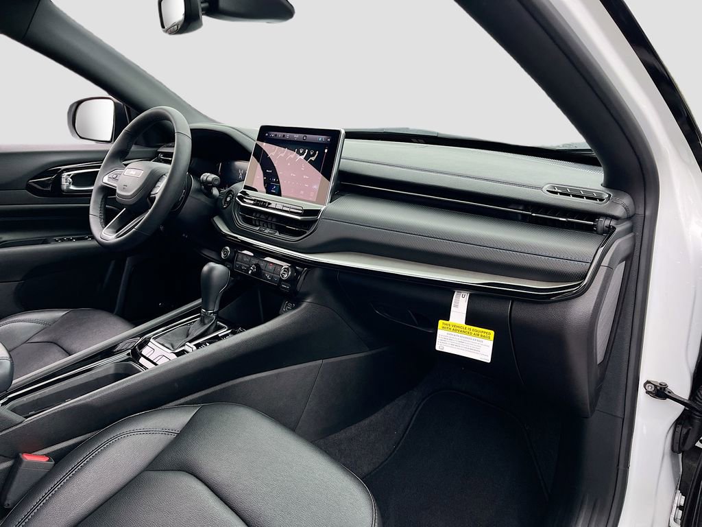 Certified 2025 Jeep Compass Limited w/ High Altitude Package image 30