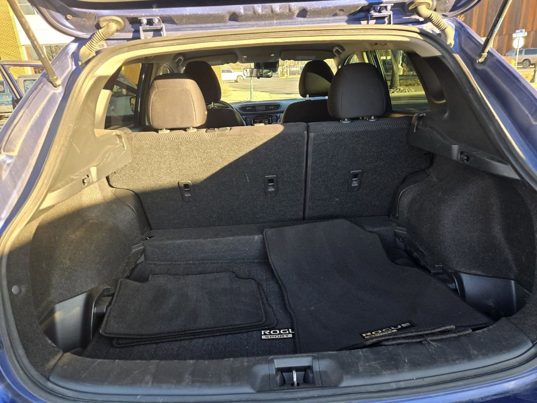 Used 2020 Nissan Rogue Sport S image 20