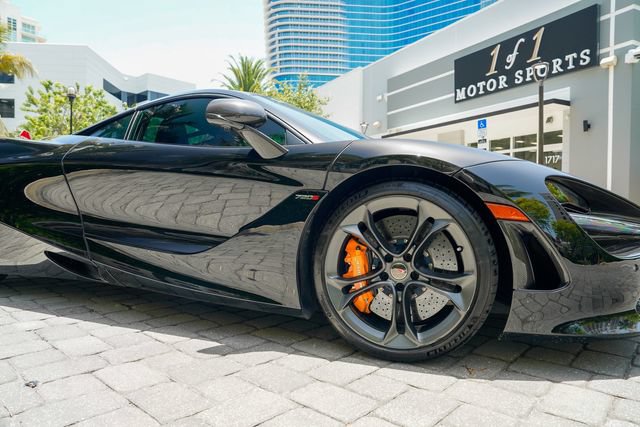 Used 2018 McLaren 720S Performance RWD image 37