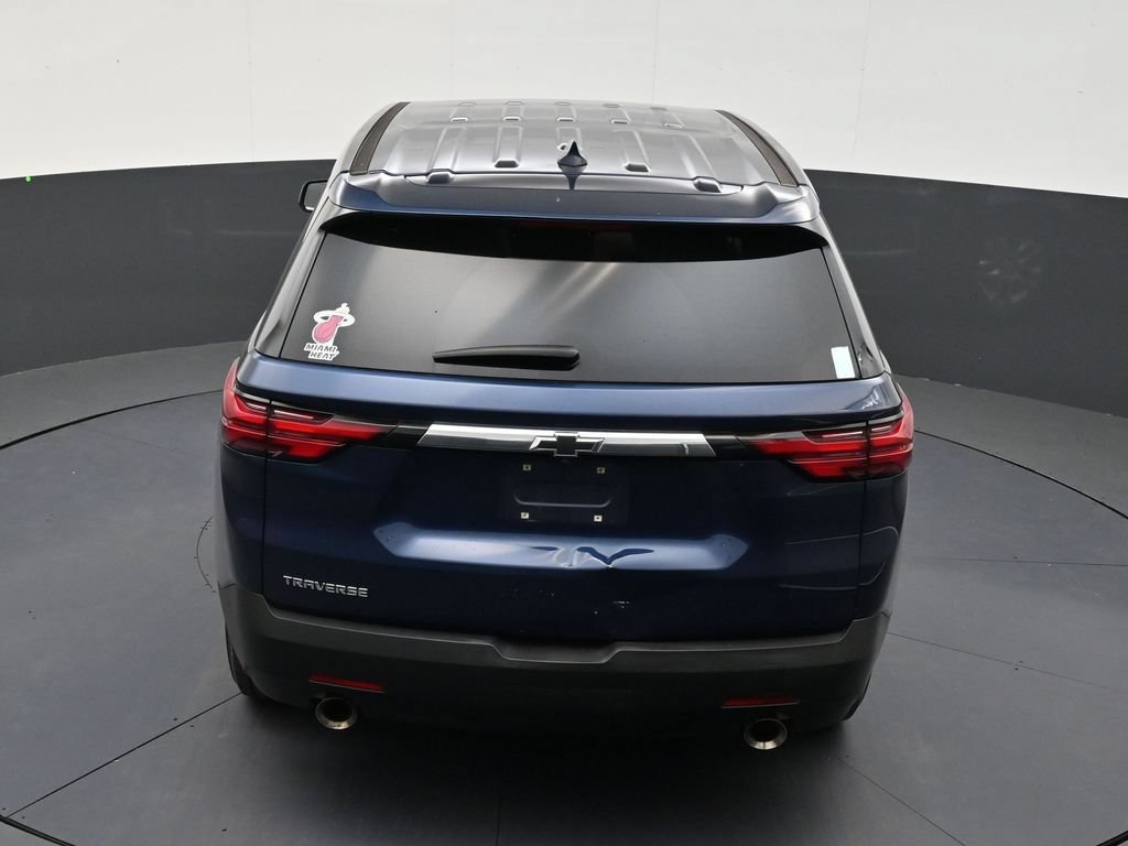Used 2022 Chevrolet Traverse LS FWD image 15