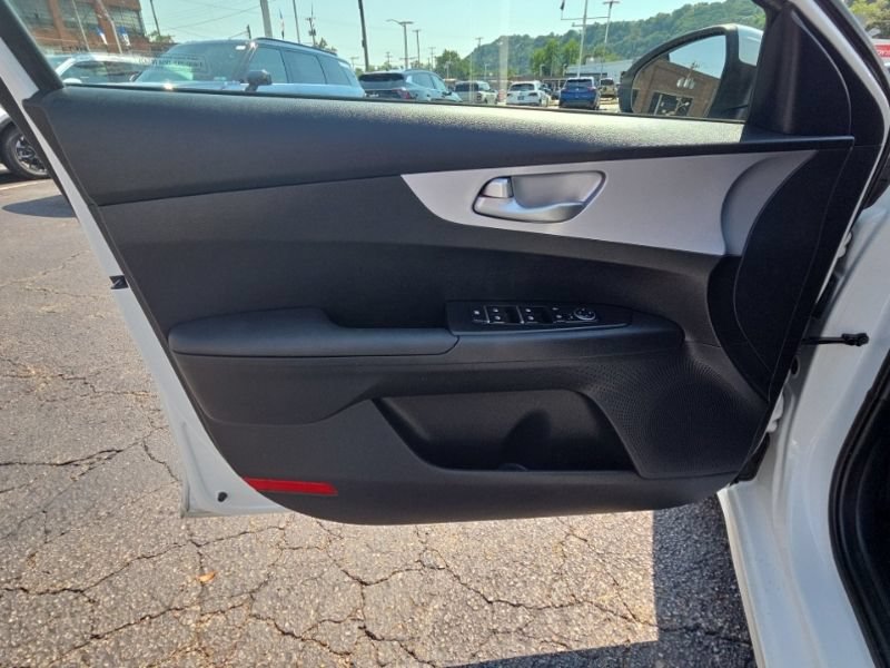Used 2024 Kia Forte LXS FWD image 20
