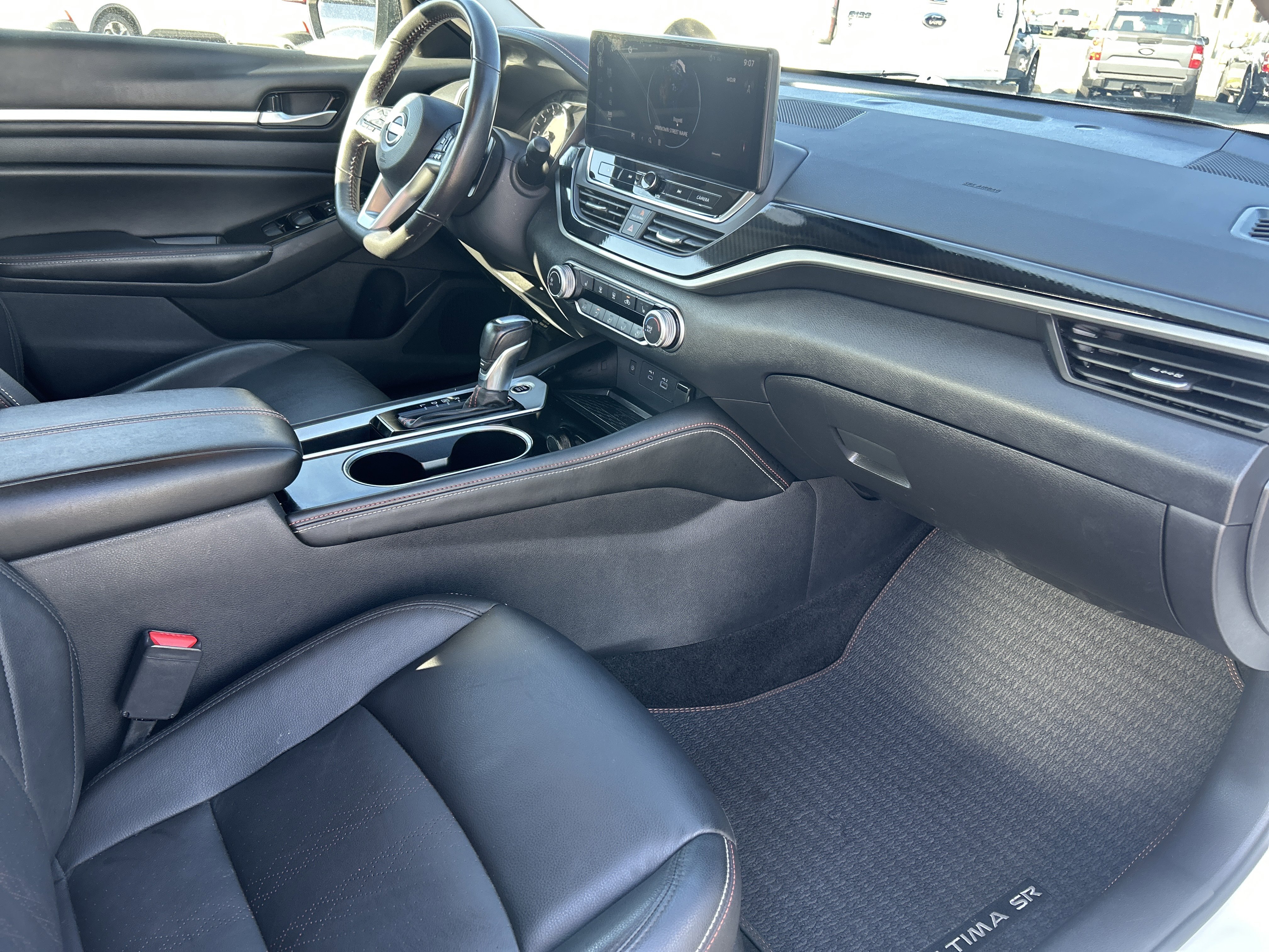 Used 2024 Nissan Altima 2.5 SR w/ SR Premium Package image 21