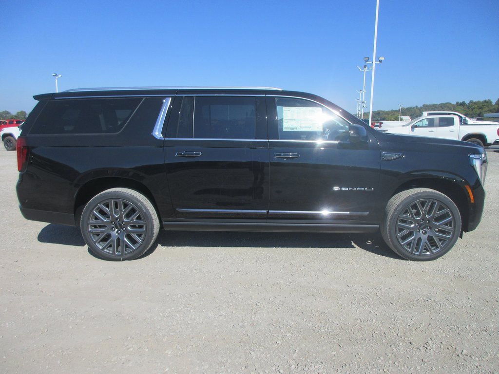 New 2026 GMC Yukon XL Denali Ultimate image 3