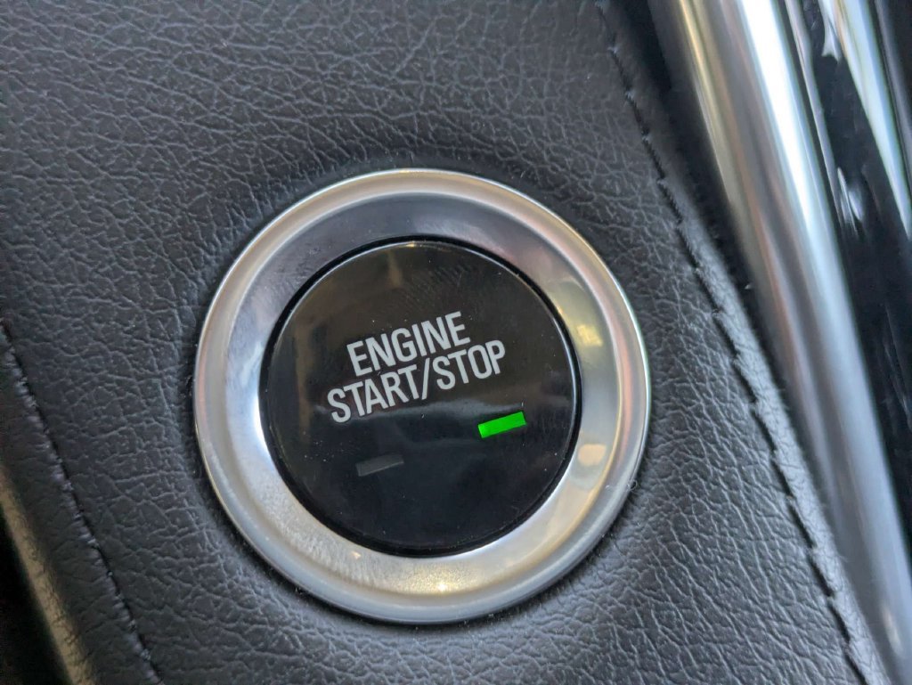 Used 2020 Cadillac Escalade Luxury AWD/4WD image 30