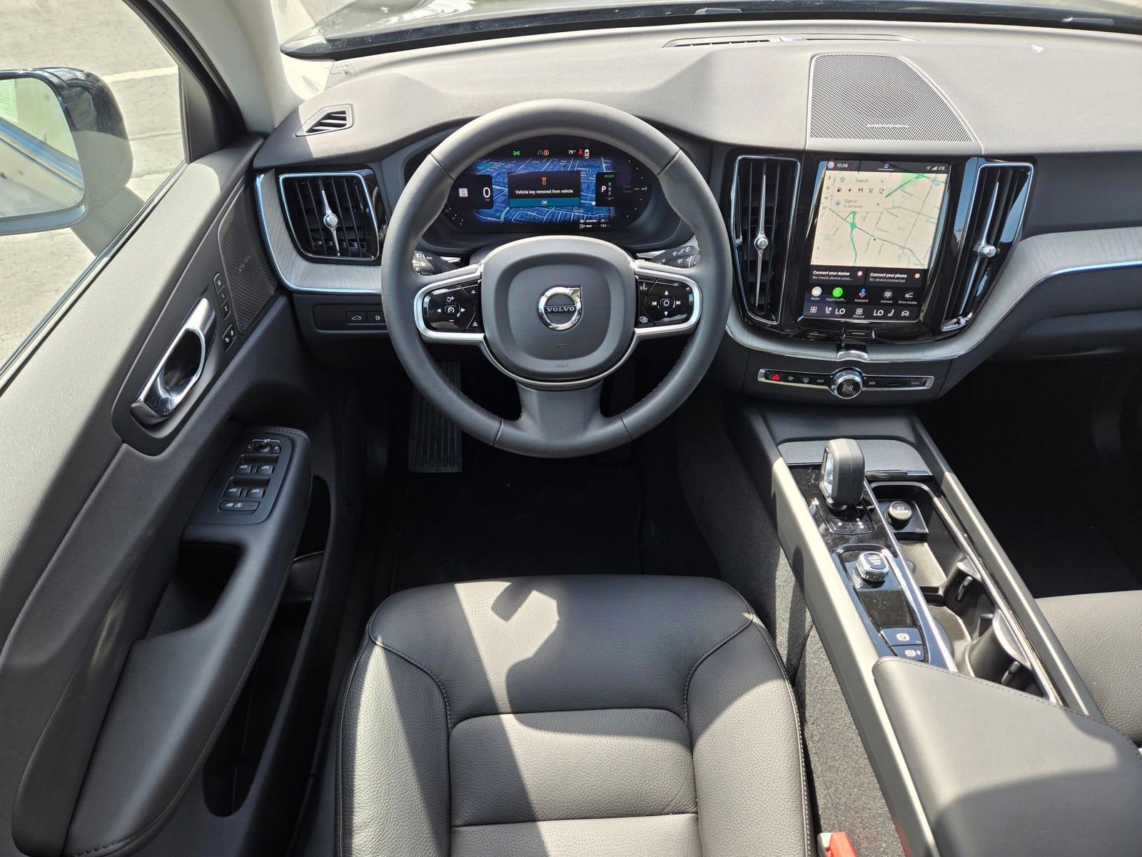 Certified 2025 Volvo XC60 T8 Plus w/ Protection Package Premier AWD/4WD image 16