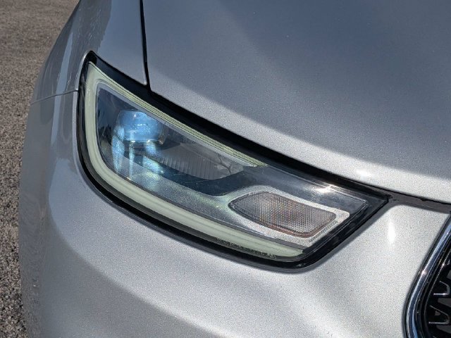 Used 2023 Chrysler Pacifica Touring-L FWD image 9